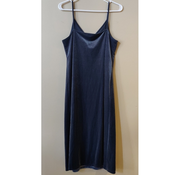 🌠2/$35🌠 Uniqlo Velour Slip Dress Midnight Blue - Picture 3 of 8